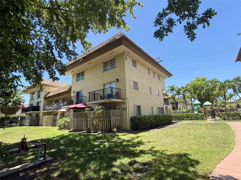 8650 SW 109th Ave # 112, Miami FL 33173