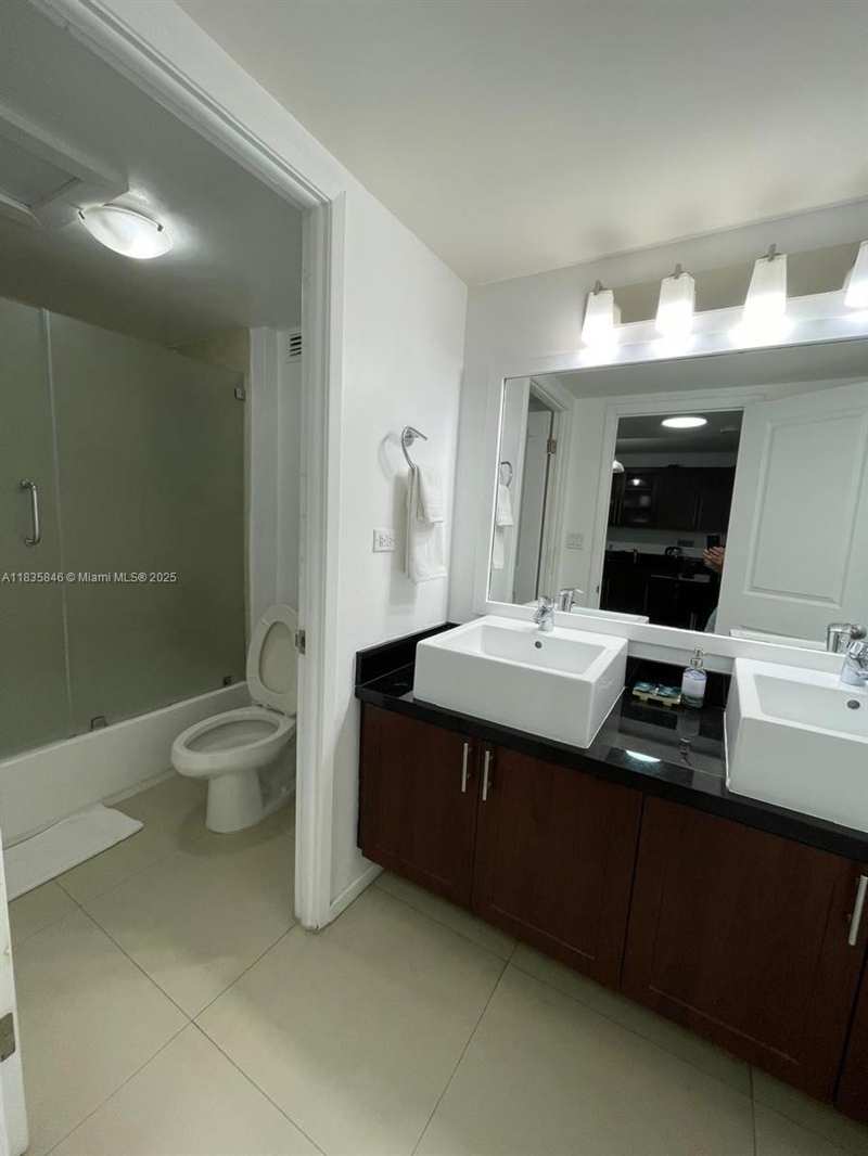 2301 Collins Ave # 735, Miami Beach FL 33139