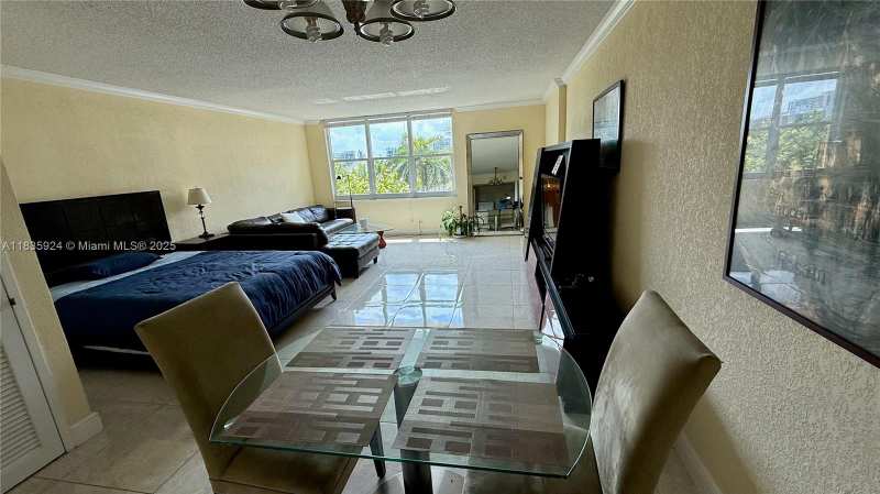 2501 S Ocean Dr # 427, Hollywood FL 33019