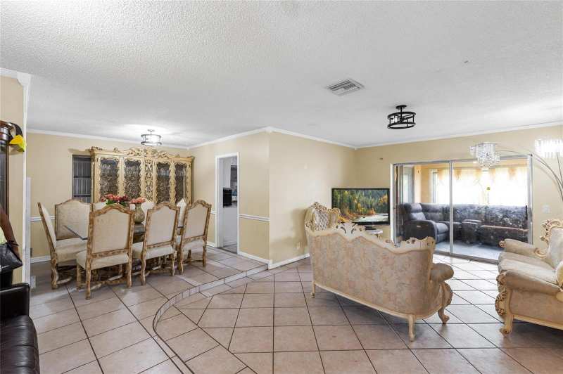 970 SW 67th Avenue, North Lauderdale FL 33068