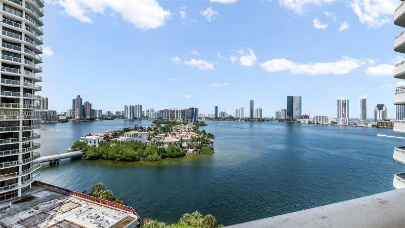 3000 Island Blvd # 1103, Aventura FL 33160