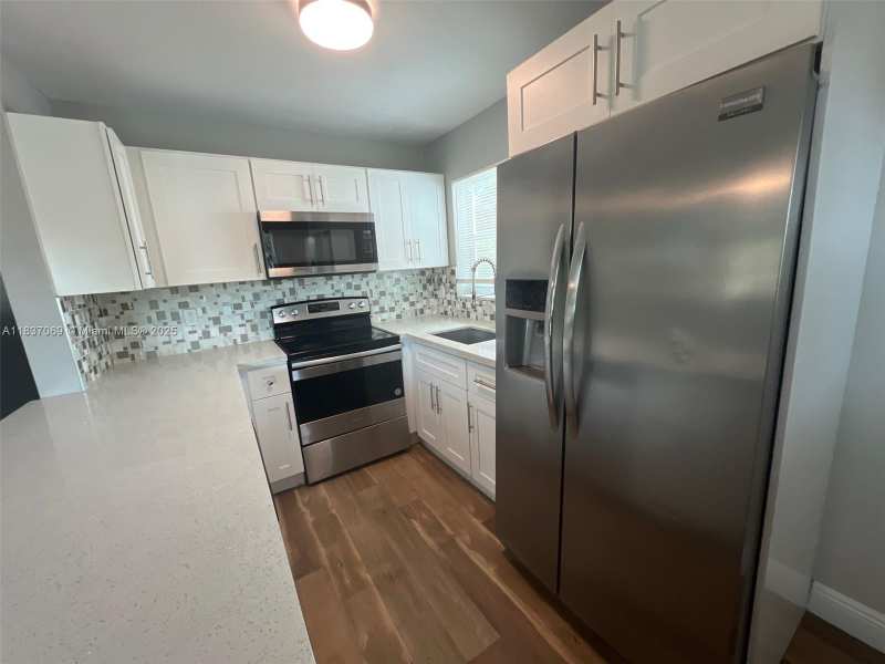 2569 NW 61st Ave, Margate FL 33063
