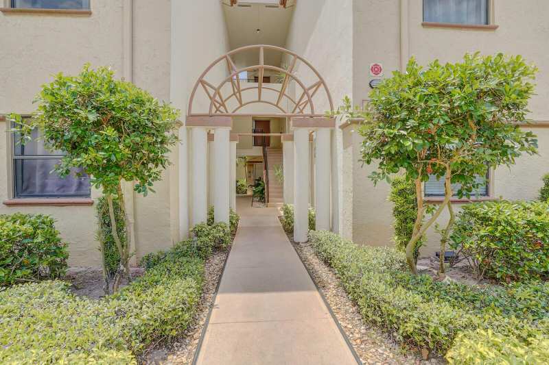 5155 Europa Drive # I, Boynton Beach FL 33437