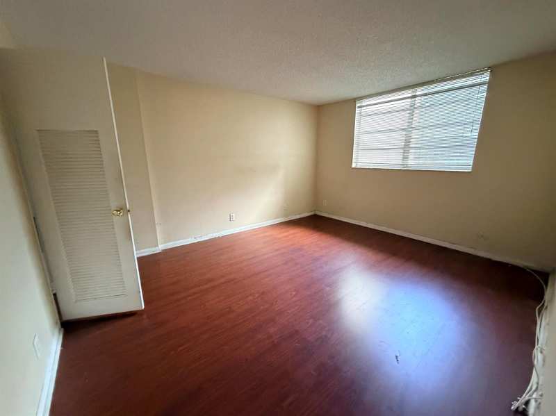 3070 NW 48th Terrace # 307, Lauderdale Lakes FL 33313