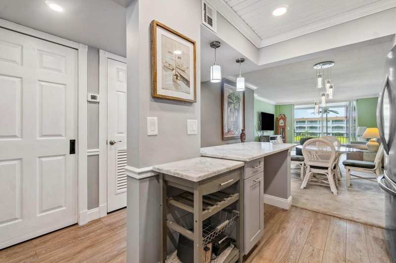100 Paradise Harbour Boulevard # 208, North Palm Beach FL 33408