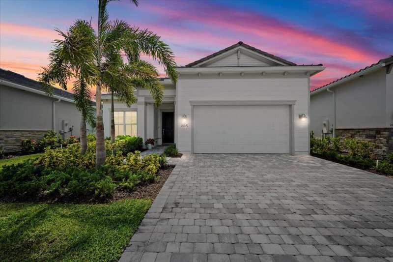 10571 Northbrook Circle, Palm Beach Gardens FL 33412