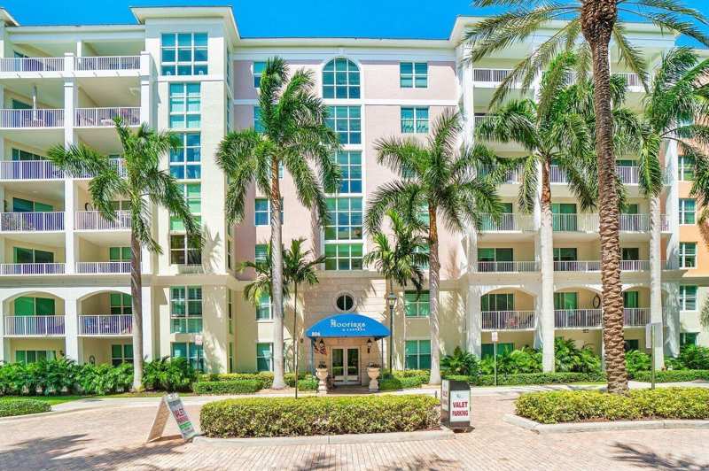 806 E Windward 301 Way # 301, Lantana FL 33462