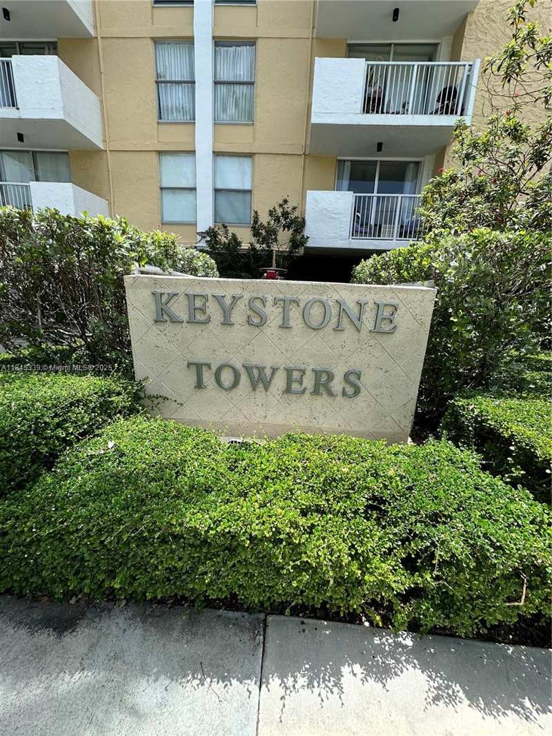 2020 NE 135th St # 807, North Miami FL 33181