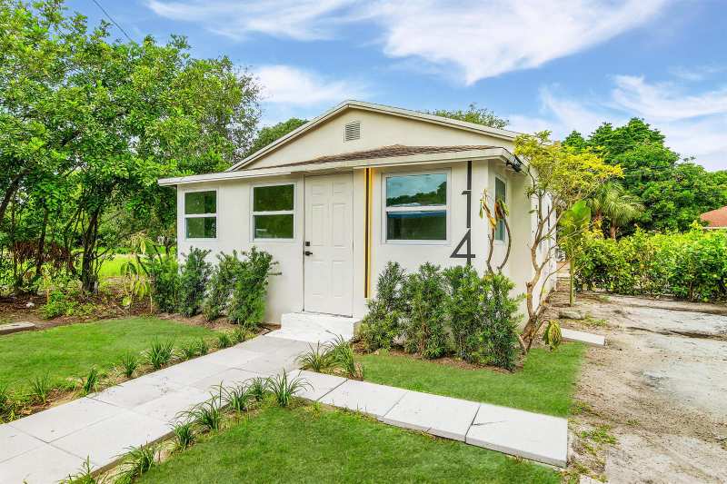 114 NW 10th Avenue, Delray Beach FL 33444