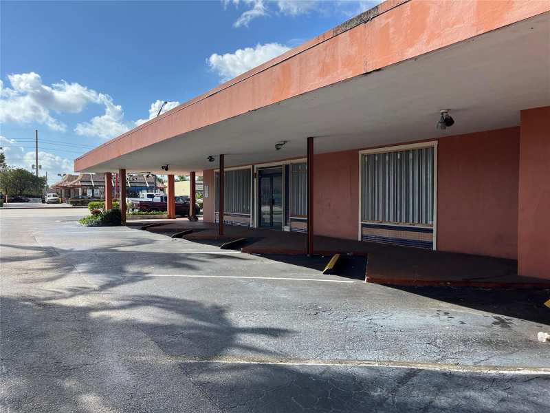 1361 E Commercial Boulevard, Oakland Park FL 33334