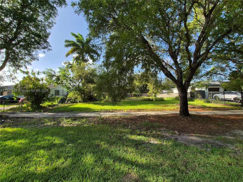 710 SW 7th St, Florida City FL 33034