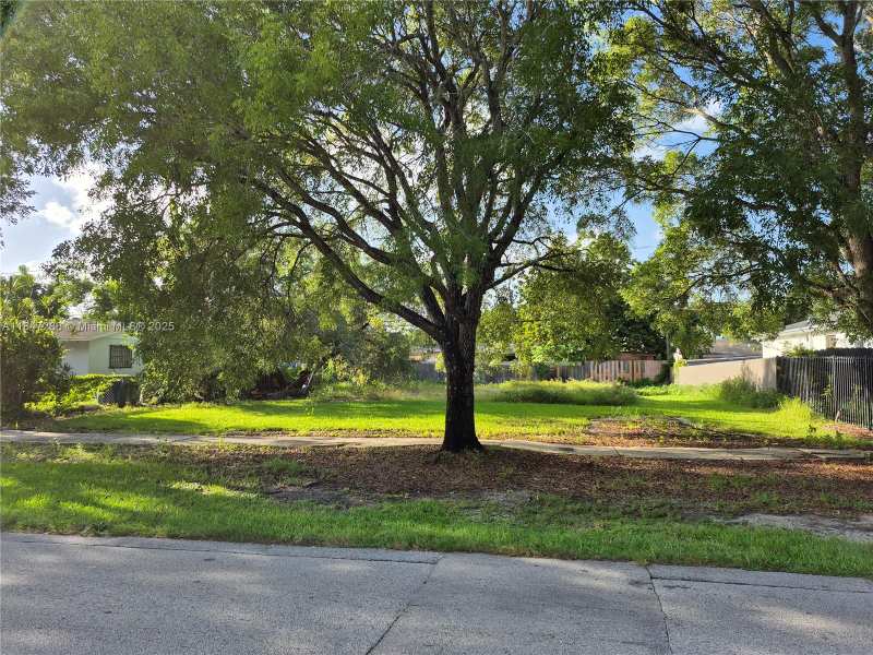 710 SW 7th St, Florida City FL 33034