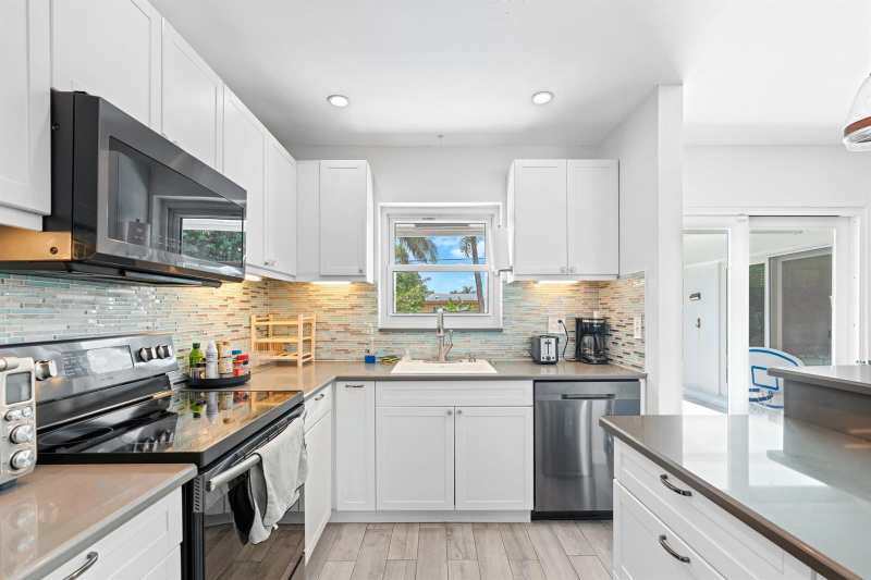 226 SW 13th Avenue SW, Boynton Beach FL 33435