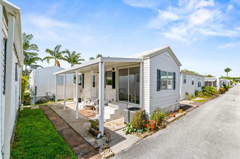 12 Hibiscus Drive # H, Briny Breezes FL 33435