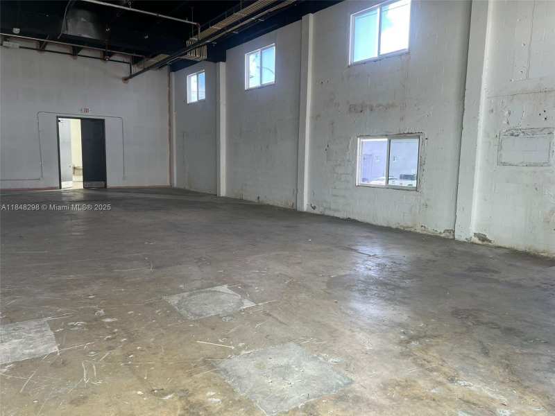 2300 W 8th Ave # 2, Hialeah FL 33010