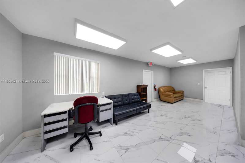 2696 W 3rd Ave, Hialeah FL 33010