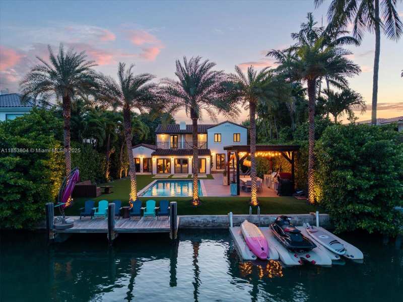 4475 N Meridian Ave, Miami Beach FL 33140