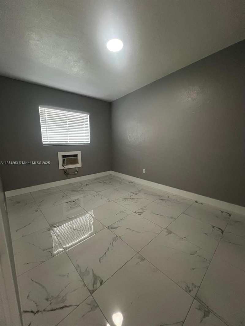 2090 NW 31st St # 2, Miami FL 33142