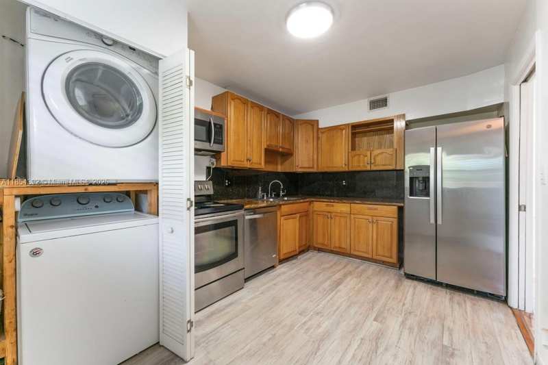 2850 Forest Hills Blvd # 114, Coral Springs FL 33065