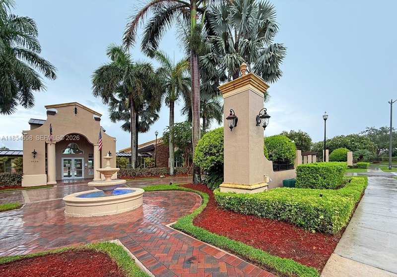 961 NE 36th Ave, Homestead FL 33033