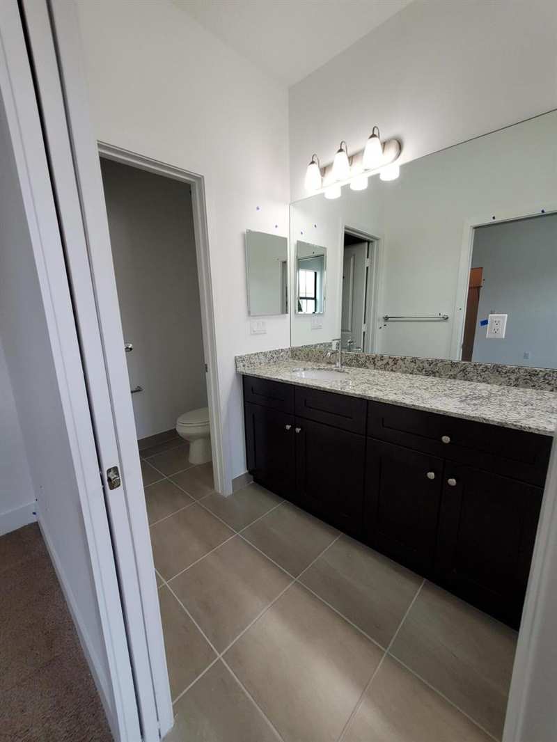 2022 S Oysterwood Lane S, Riviera Beach FL 33410