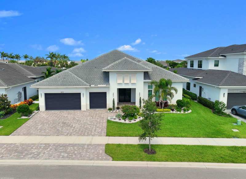 9372 Coral Isles Circle, Palm Beach Gardens FL 33412
