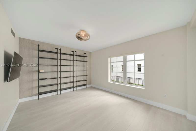 435 21st St # 103, Miami Beach FL 33139