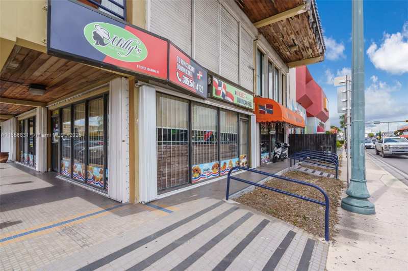 2742 SW 8th St, Miami FL 33135