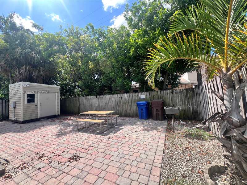 716 SE 14th Ct #1-4, Fort Lauderdale FL 33316
