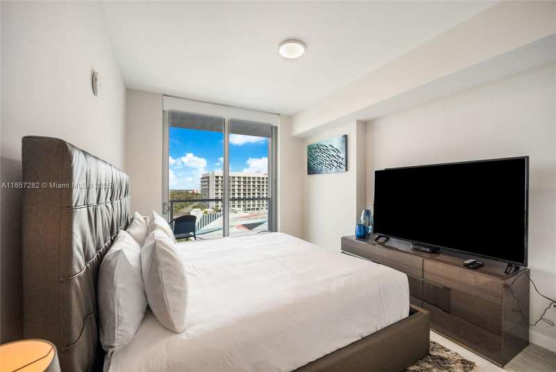 3900 Biscayne Blvd # 1009, Miami FL 33137