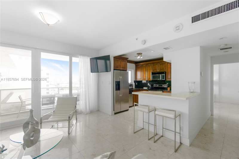 100 Lincoln Rd, Miami Beach FL 33139
