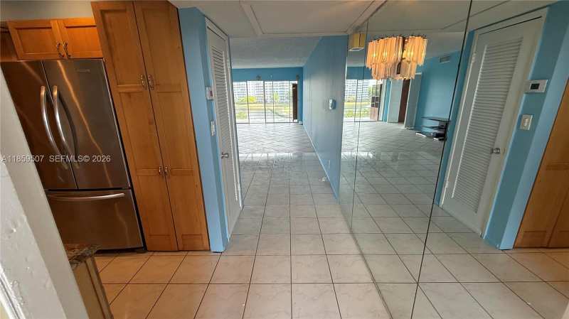 2671 S Course Dr # 403, Pompano Beach FL 33069