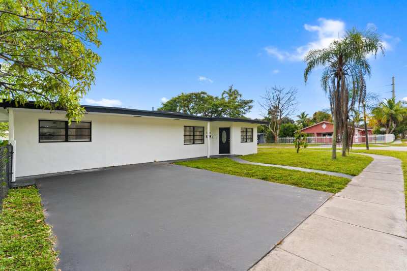12805 NW 6th Avenue, North Miami FL 33168