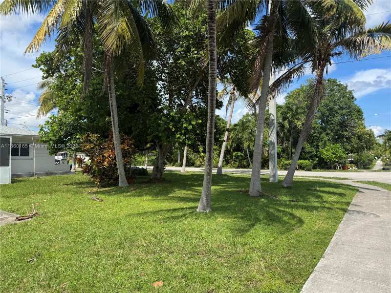 1691 NE 177th St, North Miami Beach FL 33162