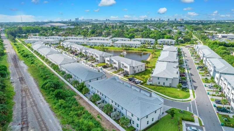 5688 Mentmore Drive, Mangonia Park FL 33407