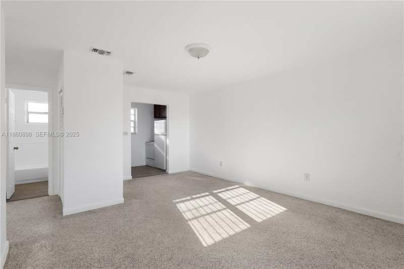 1251 NW 59th St # 3, Miami FL 33142
