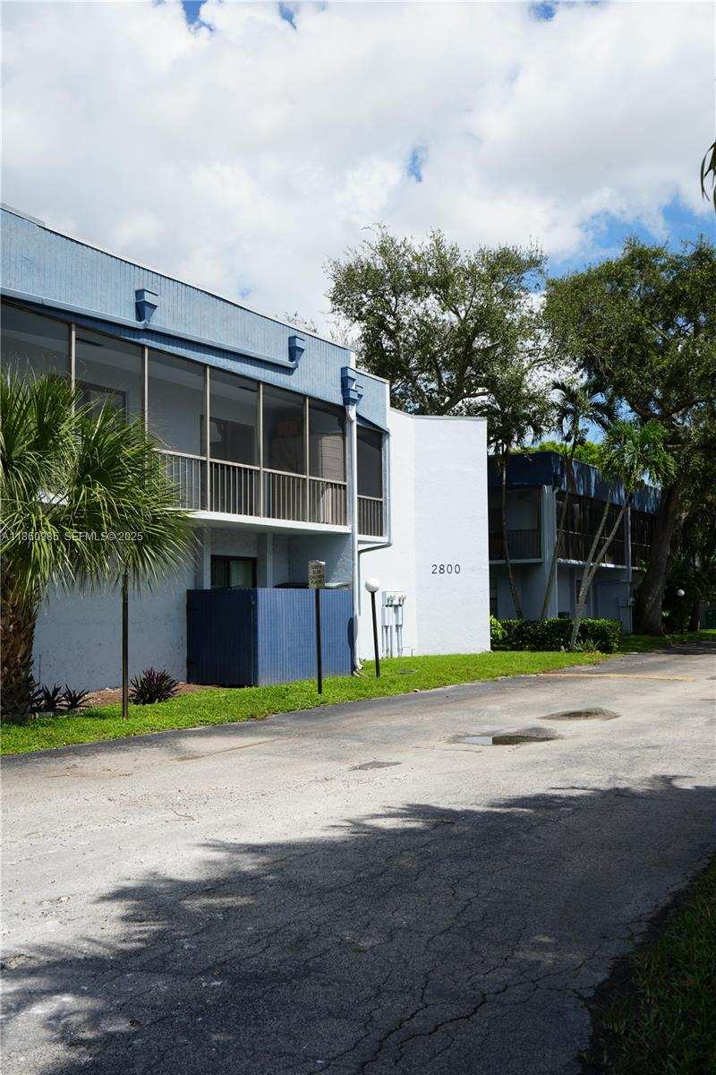 2800 S University Dr # 2A, Davie FL 33328