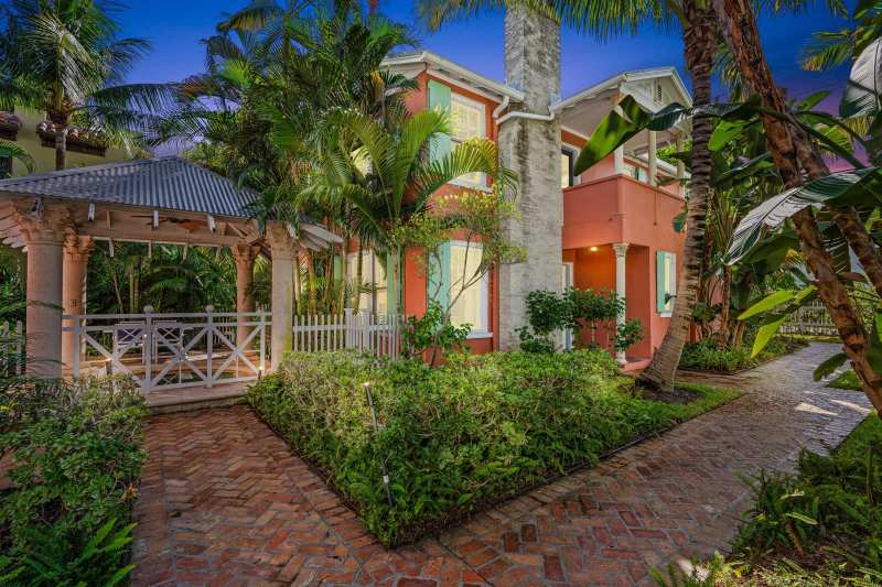 102 SE 7th Avenue # 2, Delray Beach FL 33483