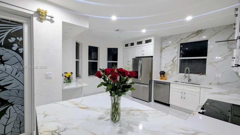 6049 SW 165th Ave, Miami FL 33193