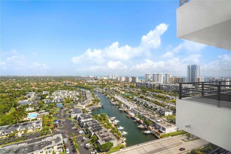 2500 Parkview Dr # 2408, Hallandale Beach FL 33009