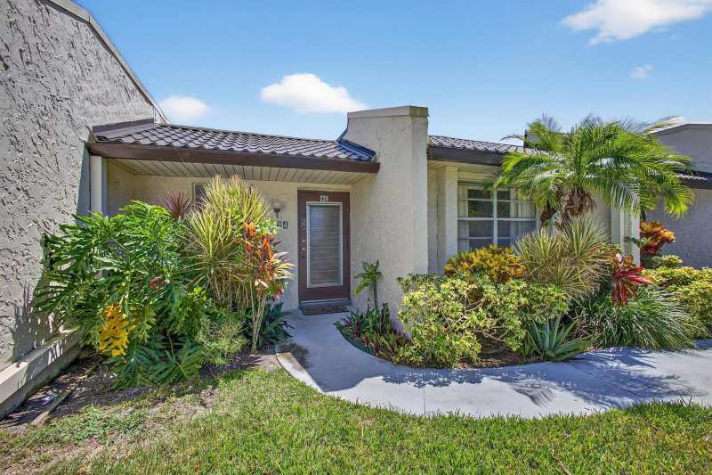 224 Lake Constance Drive # 224, West Palm Beach FL 33411