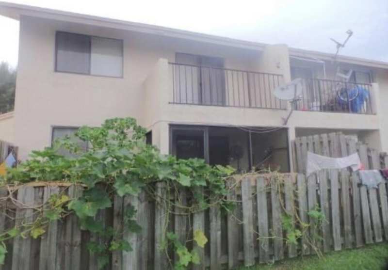200 Nottingham Circle # J, FL 33463