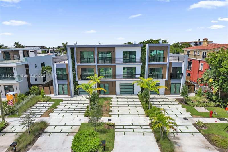 1825 NE 26th Ave, Fort Lauderdale FL 33305