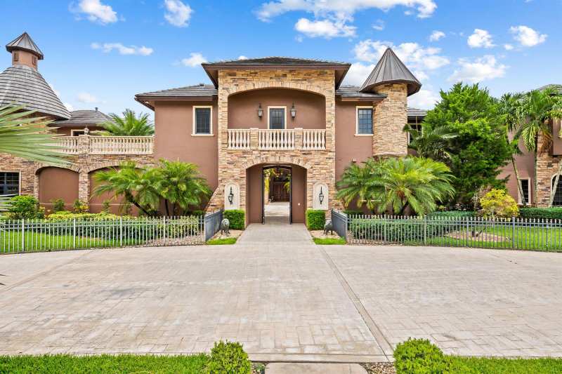 6300 Riverside Drive, Parkland FL 33067