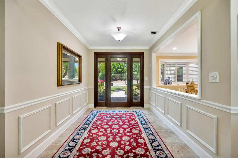 11 Berwick Road NE, Palm Beach Gardens FL 33418