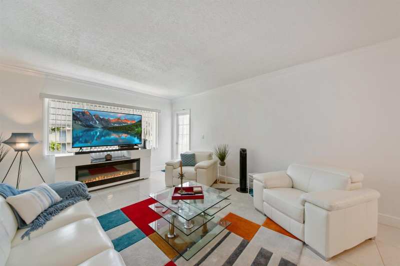 2581 N Garden Drive # 206, Lake Worth FL 33461