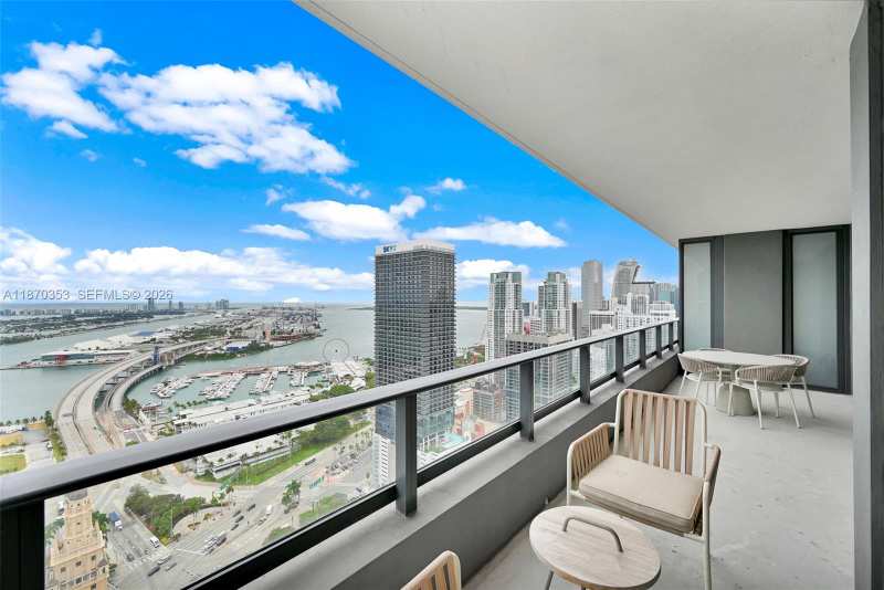 159 NE 6th St # 4015, Miami FL 33132