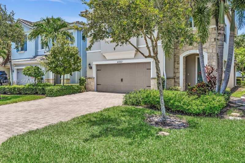 4353 Large Leaf Ln, Hollywood FL 33021