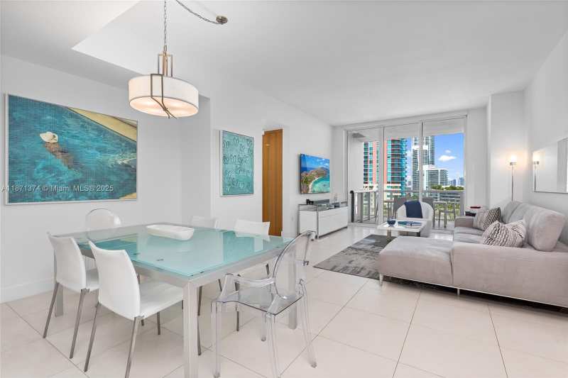 50 S Pointe Dr # 1005, Miami Beach FL 33139
