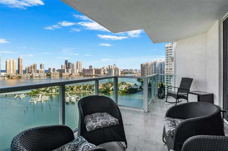 3201 NE 183rd St # 2202, Aventura FL 33160